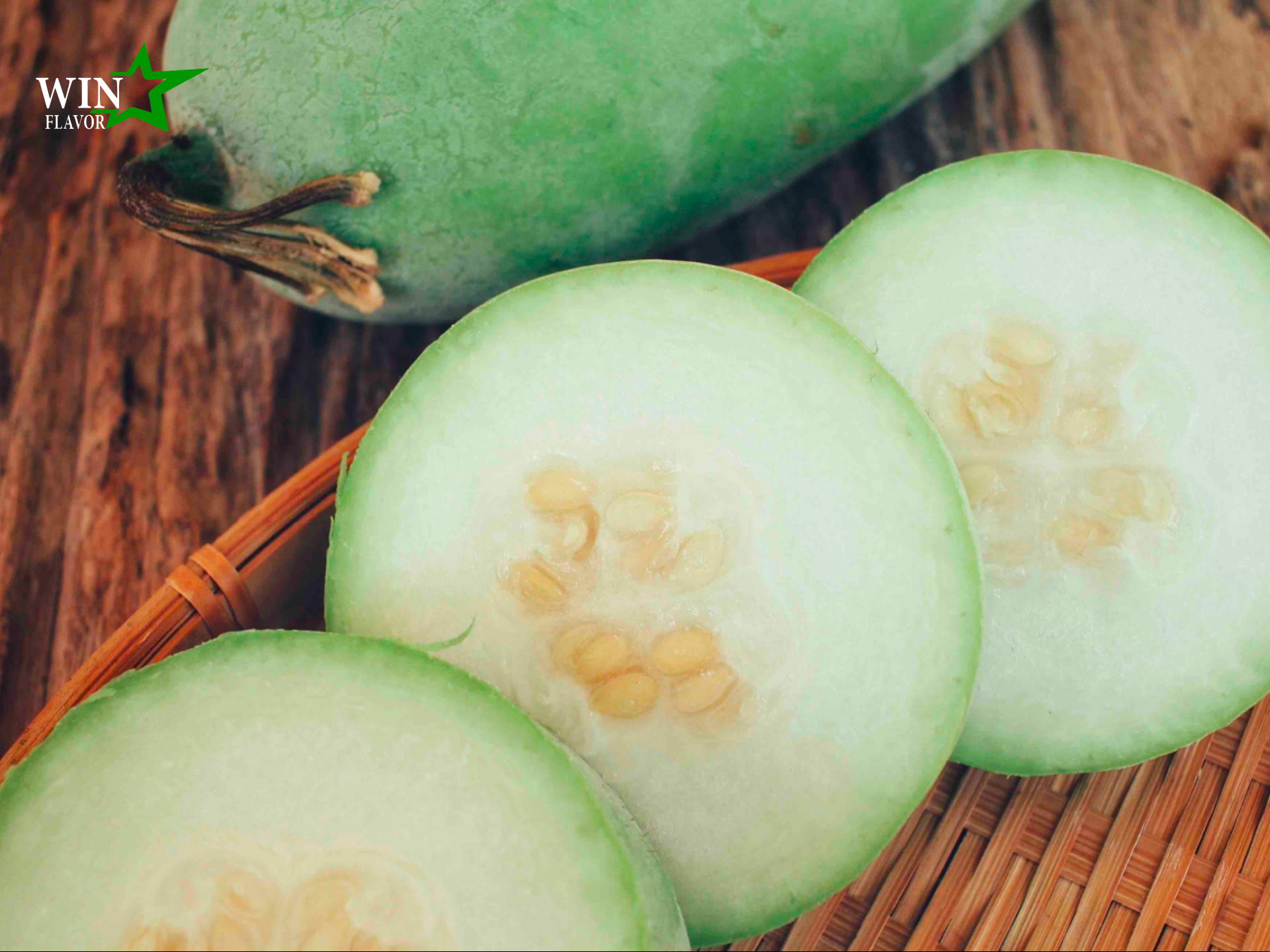 hương bí đao được trích từ trái bí đao nguyên chất