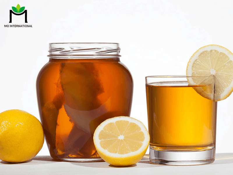 Kombucha có chua và ngọt dịu cộng hưởng cùng hương trà