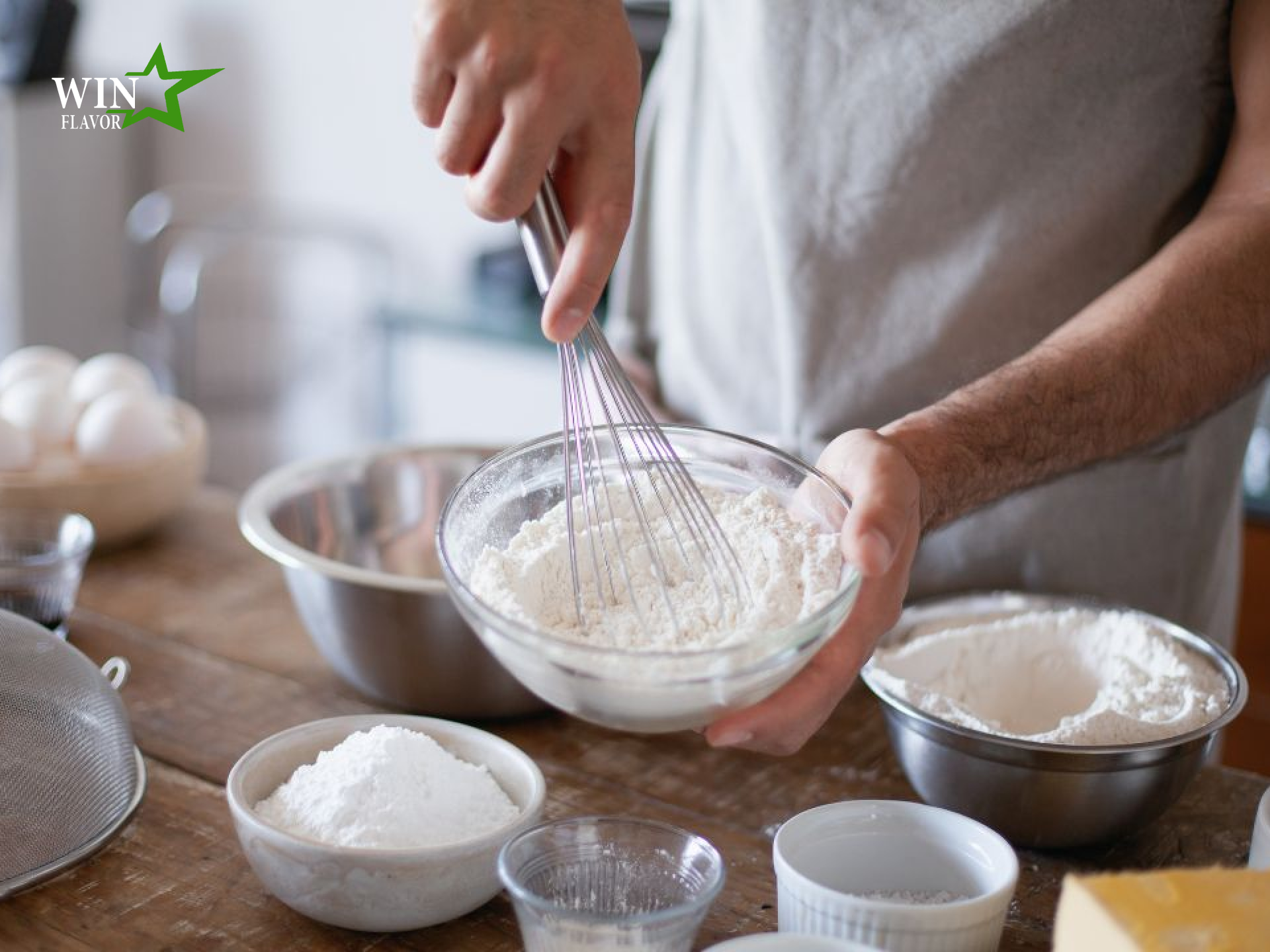 bán nguyên liệu làm bánh từ đường, trứng, sữa và bột