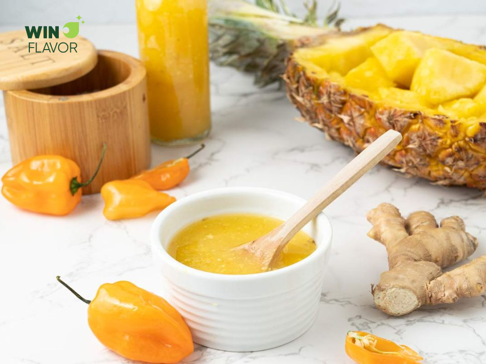 Tương tự sốt me, sốt dứa cũng có tính ứng dụng cao trong cả món mặn và món ngọt