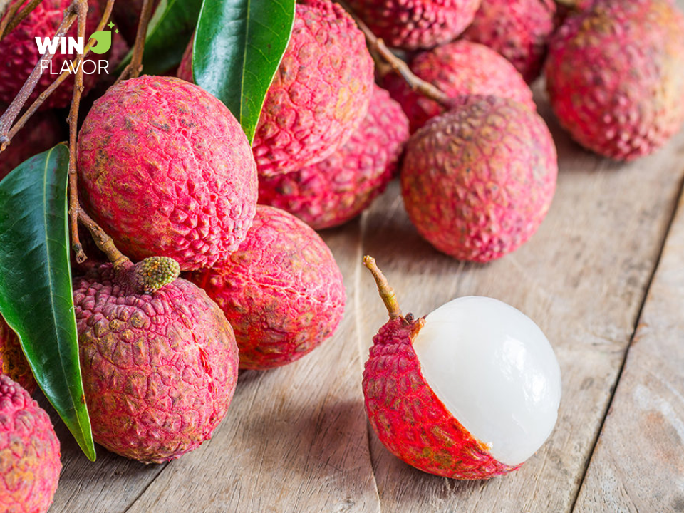 Người Việt hay chọn những chùm vải đẹp nhất để dâng lên tổ tiên